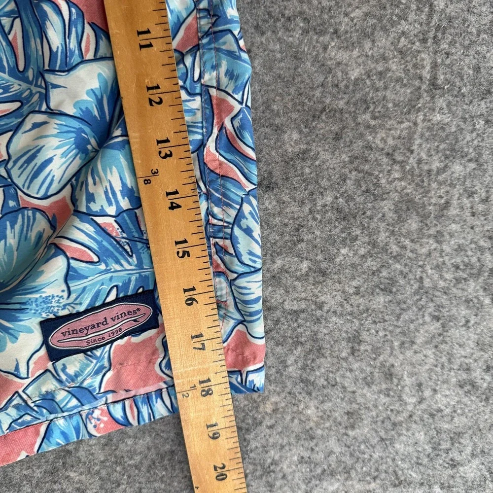 Vineyard Vines Shorts Mens Medium Blue Pink‎ Floral Swim Trunks Mesh Lined